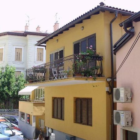 Apartment Center Opatija Bagian luar foto