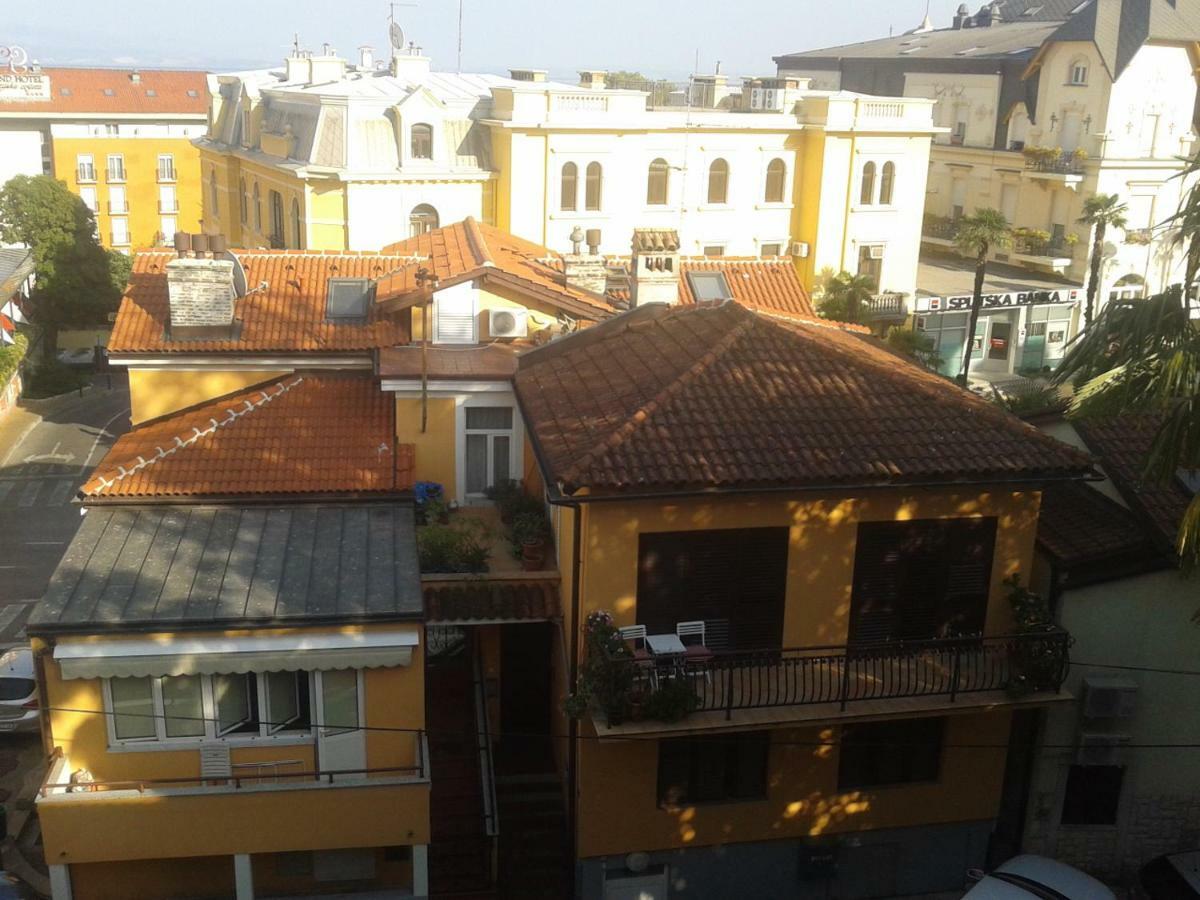 Apartment Center Opatija Bagian luar foto